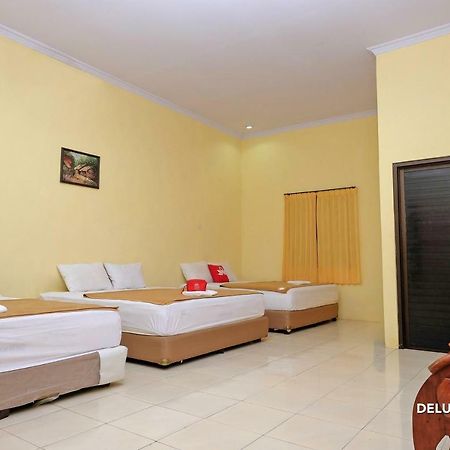 Zen Rooms B Walk Batu Маланг Екстер'єр фото